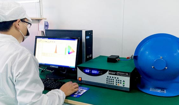 光電檢測系統(tǒng)可以通過工控機連接機器人視覺系統(tǒng)，實現(xiàn)對物體的精確探測和定位，為機器人提供精確的控制信息。